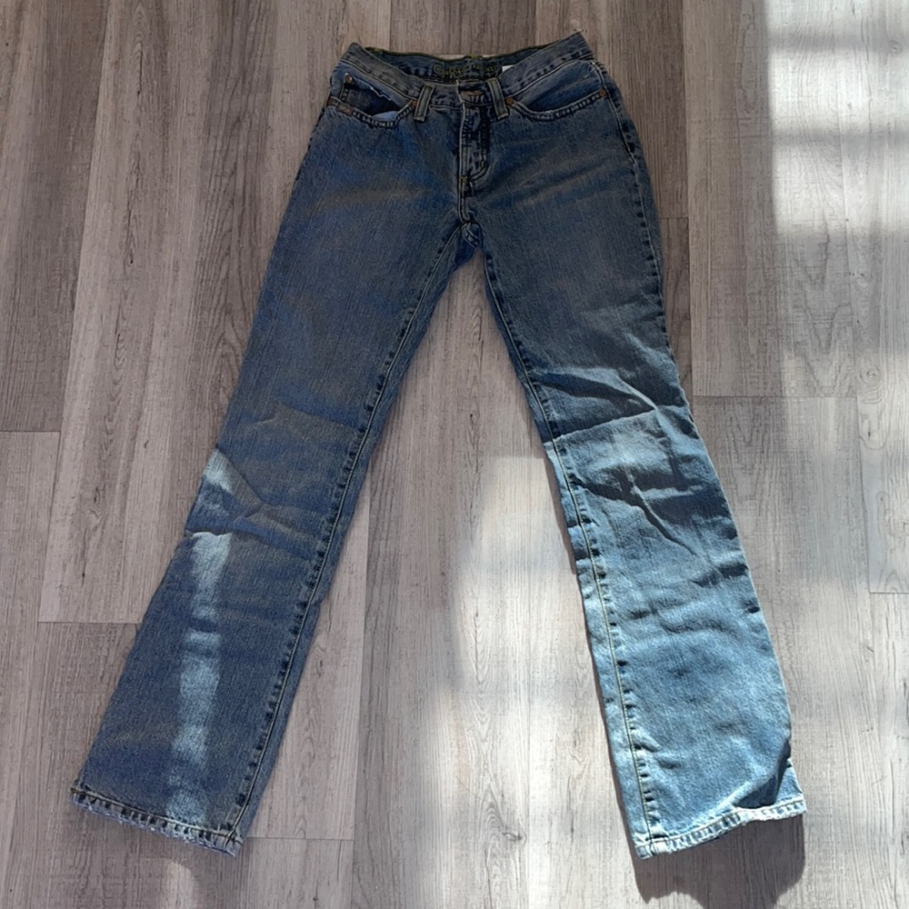 Cruel girl low waist Jean
